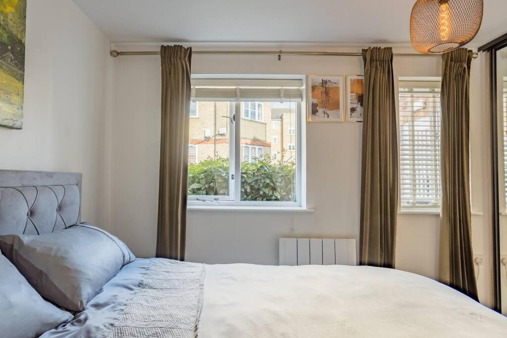Bright &Spacious One Bedroom Flat Off Canary Wharf London Eksteriør bilde
