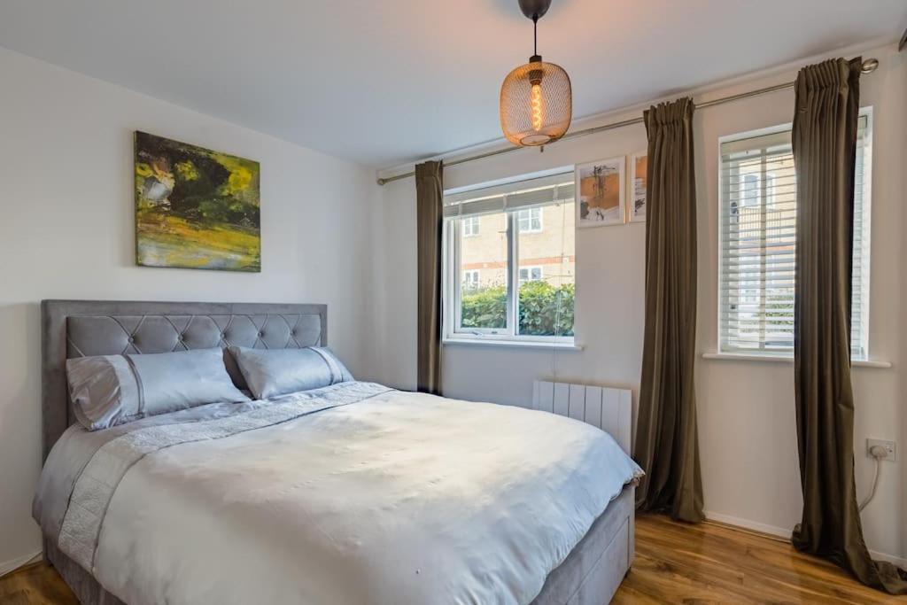 Bright &Spacious One Bedroom Flat Off Canary Wharf London Eksteriør bilde
