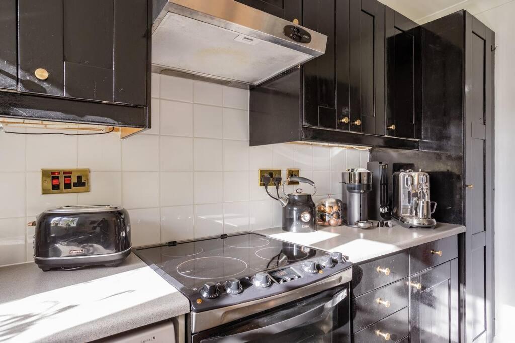 Bright &Spacious One Bedroom Flat Off Canary Wharf London Eksteriør bilde